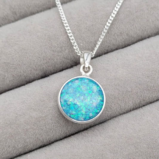Jenna 10mm round pendant