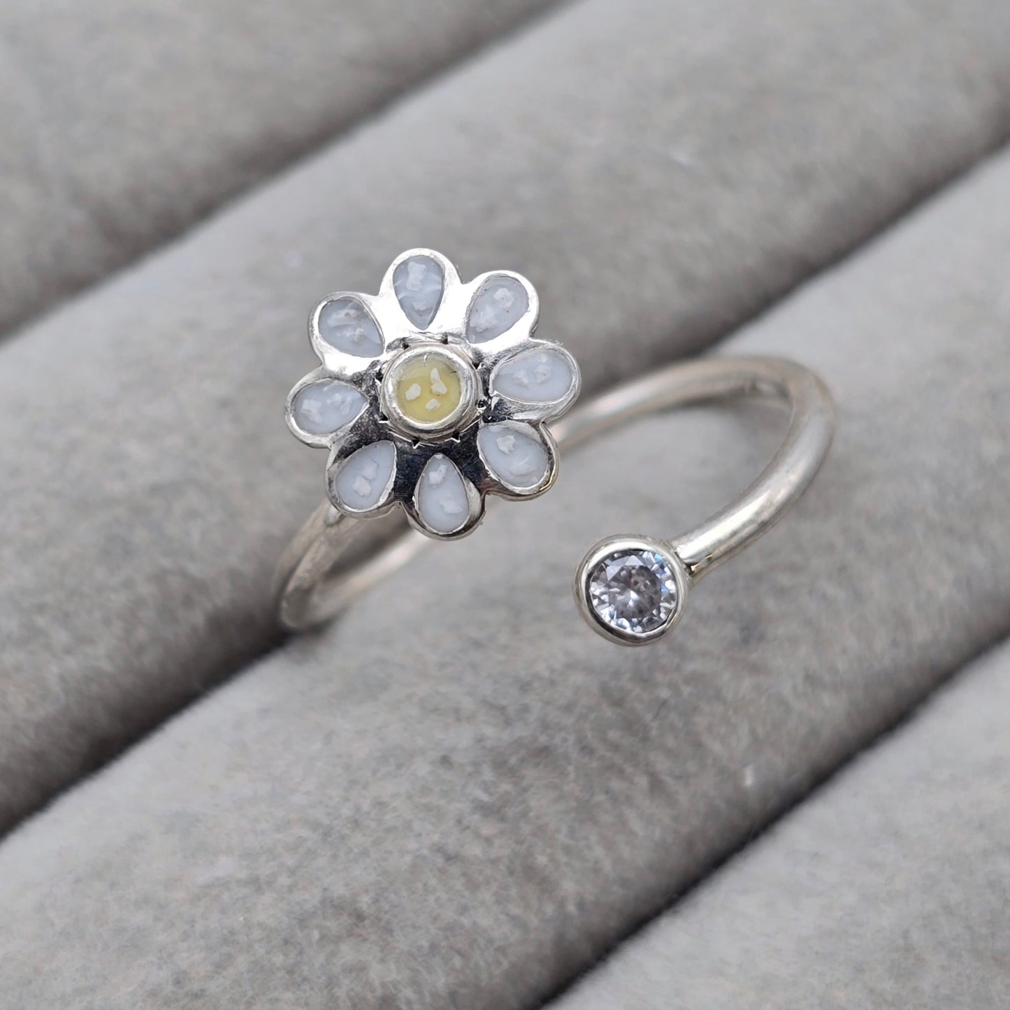 Ashleigh's Daisy Size Adjustable Ring