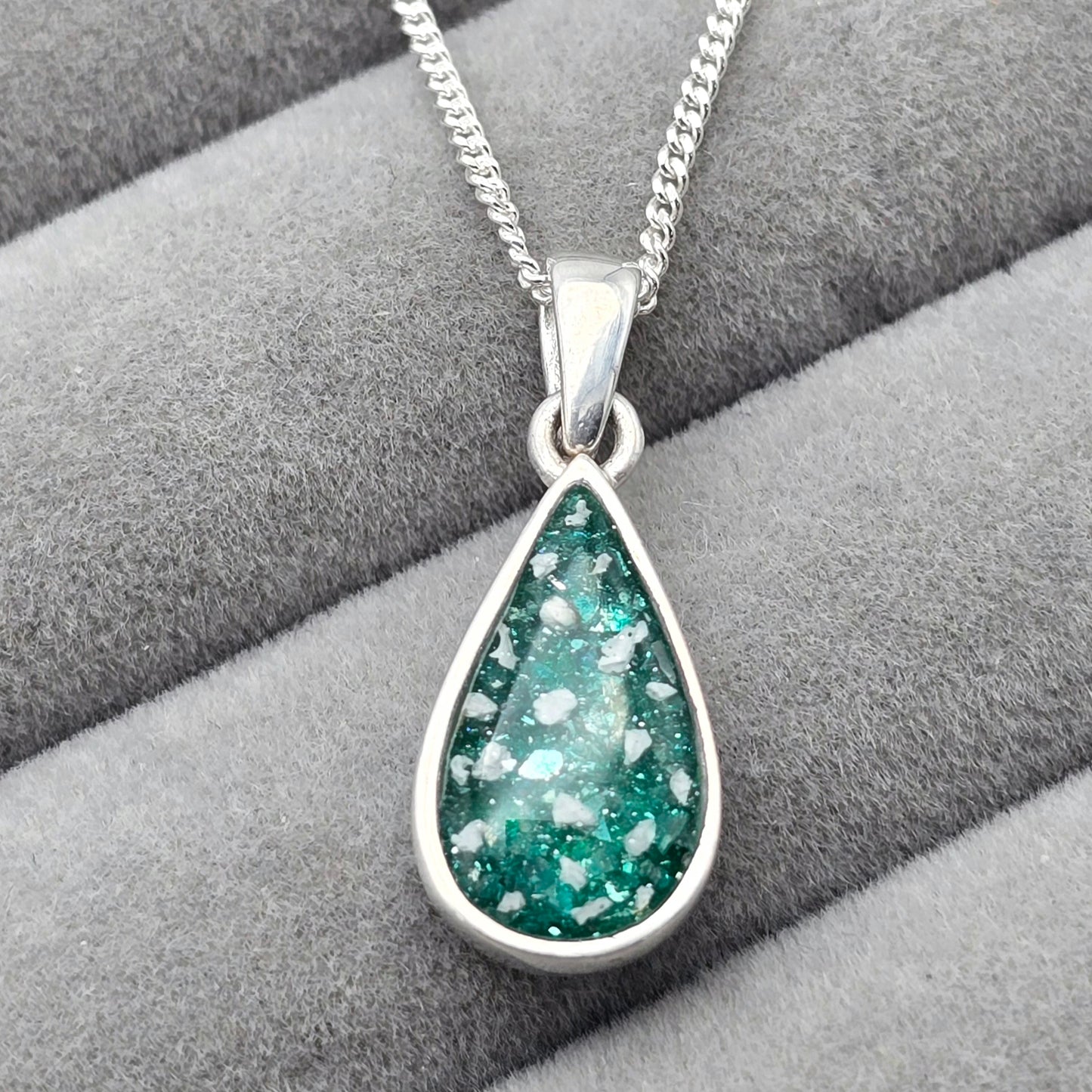 Teardrop pendant