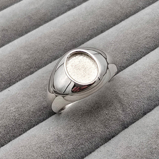 Gents oval signet ring