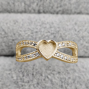 9ct CZ split heart ring