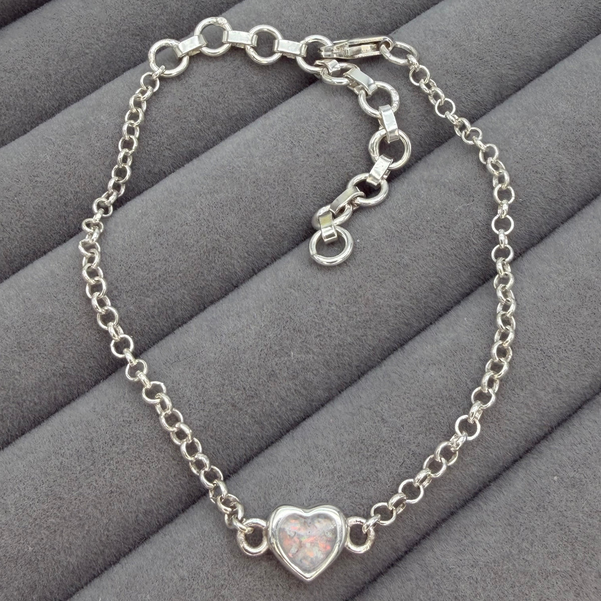 Petite heart adjustable bracelet
