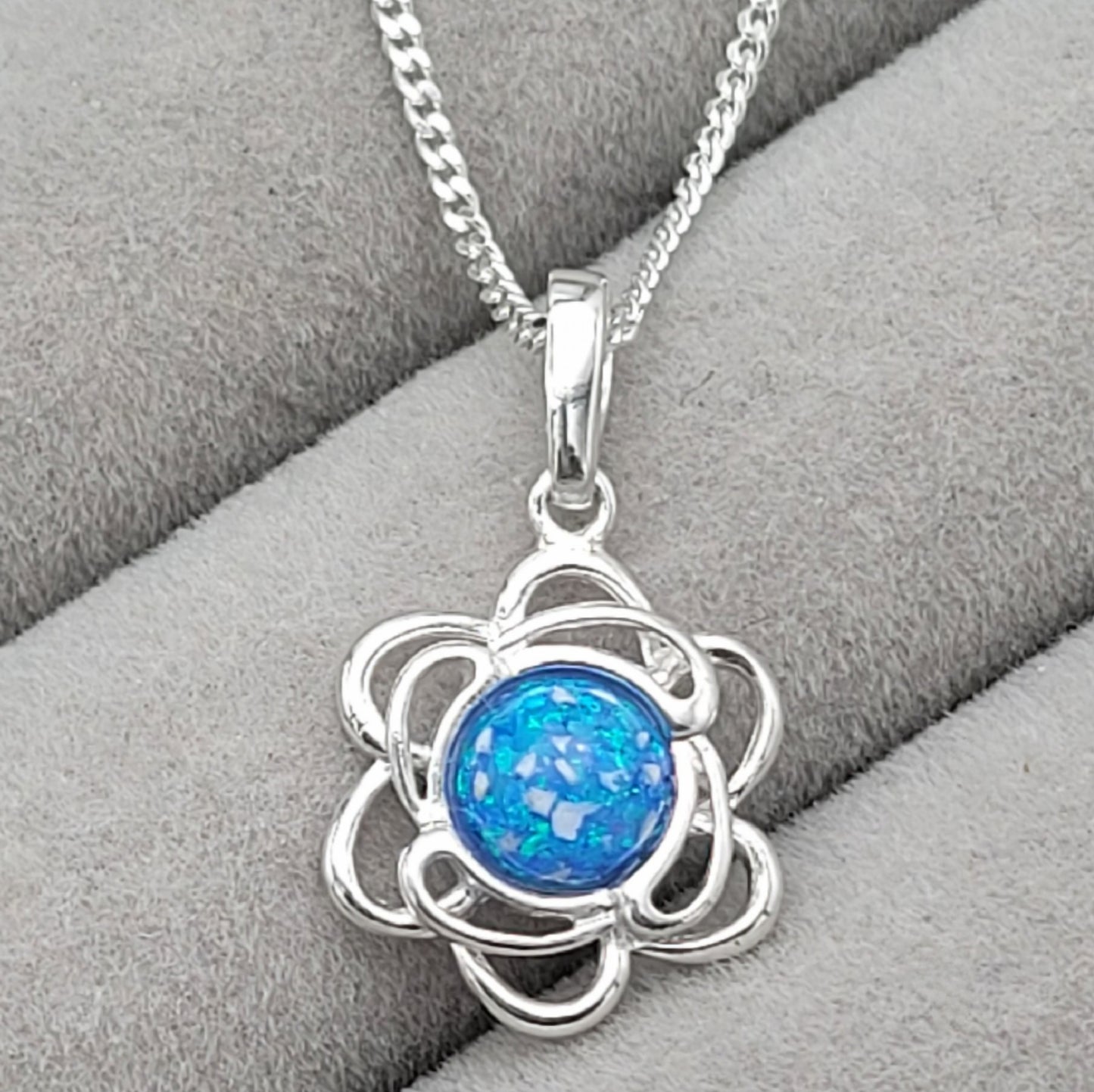 Simple flower pendant