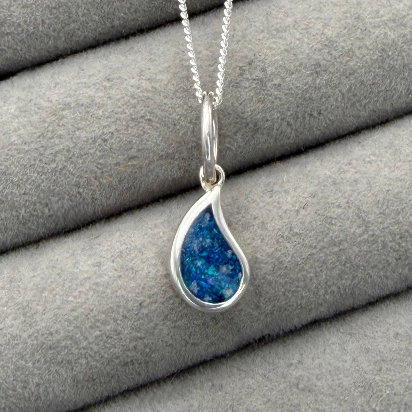 Single tear drop pendant