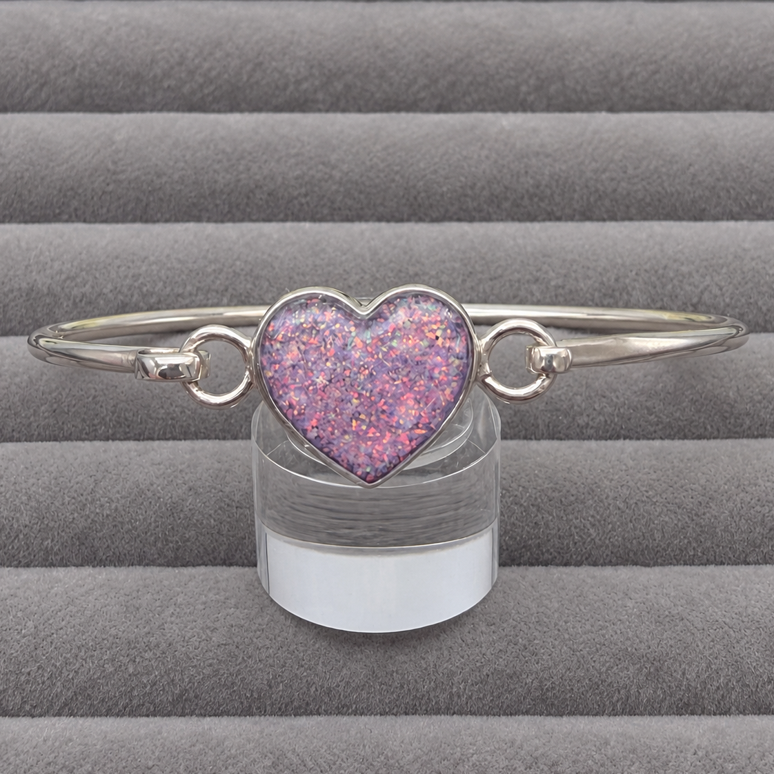 Plain heart bangle
