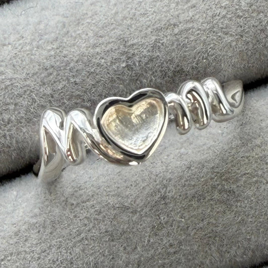 Mum heart ring