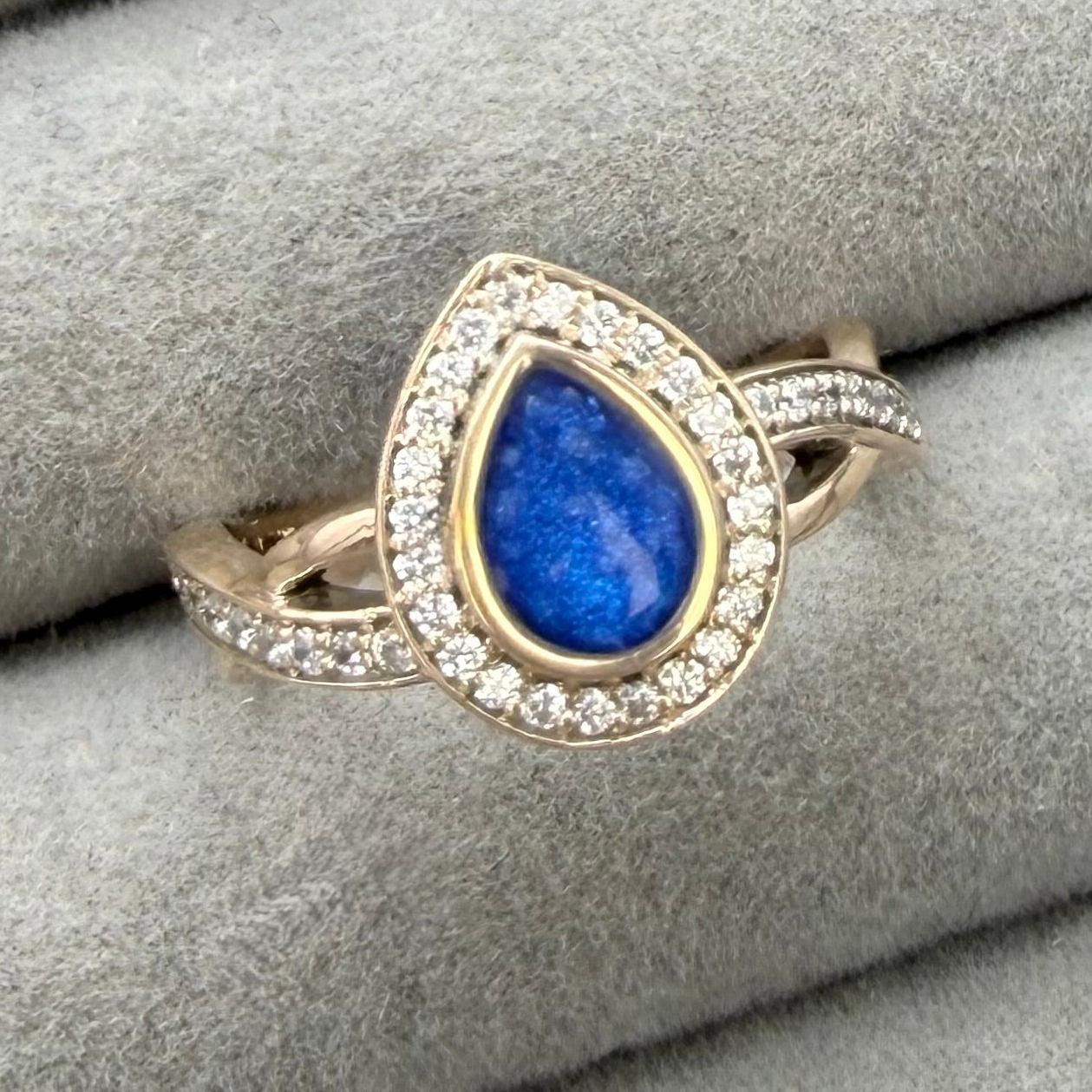 9ct gold Amelie criss-cross cz teardrop ring