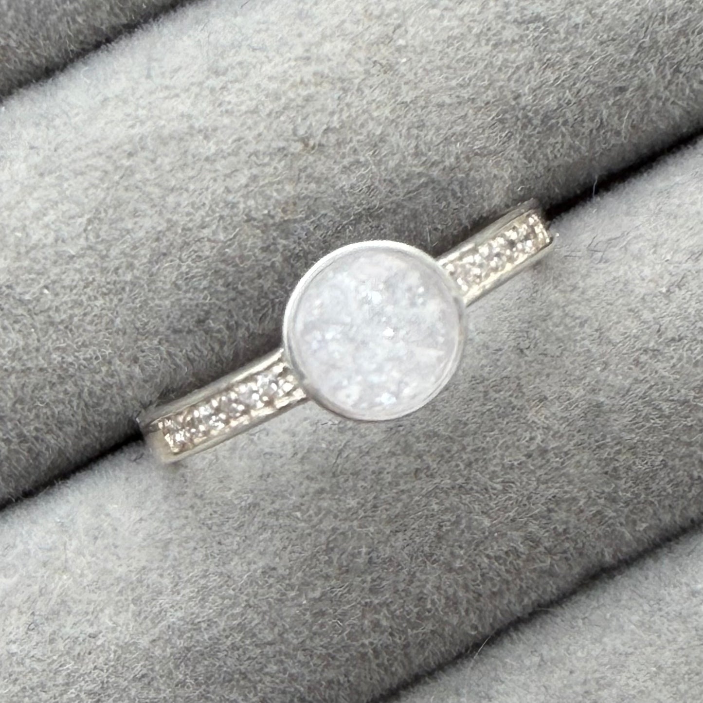 Round multi cz ring