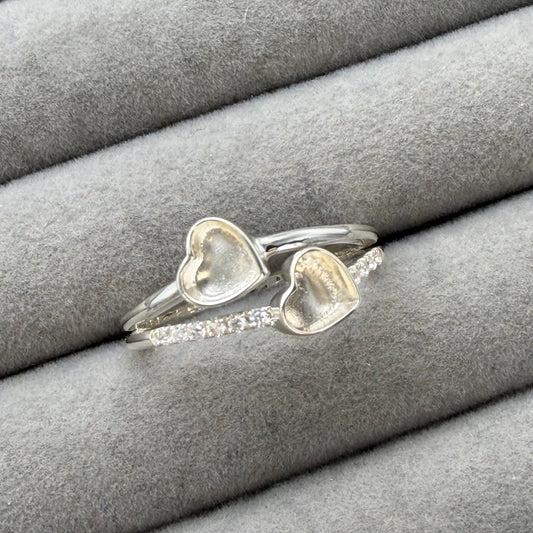 Split band double heart cz ring
