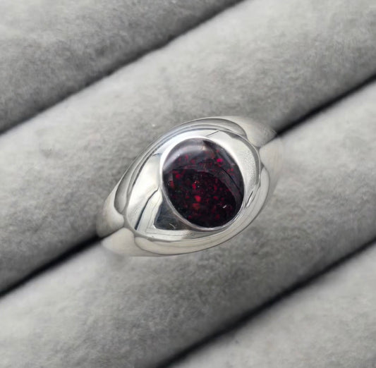 Gents oval signet ring