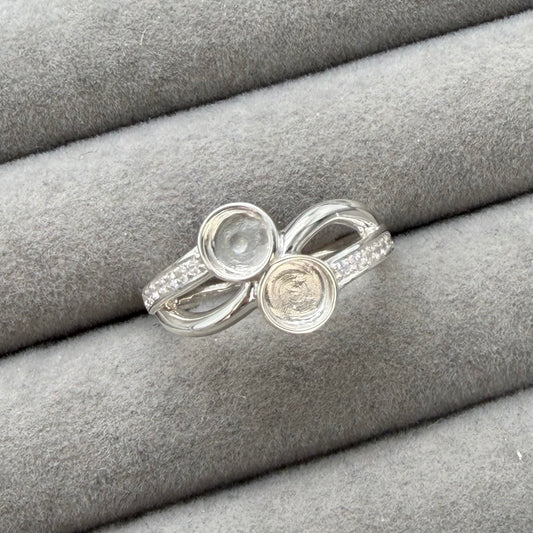 Double round cz twist ring