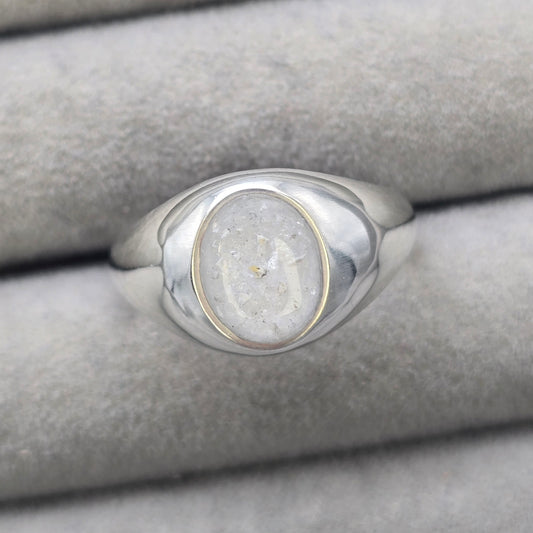 Gents oval signet ring