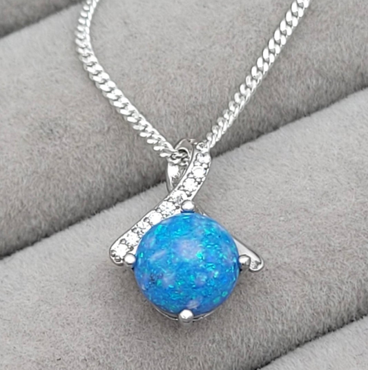 Cubic zirconia ribbon pendant