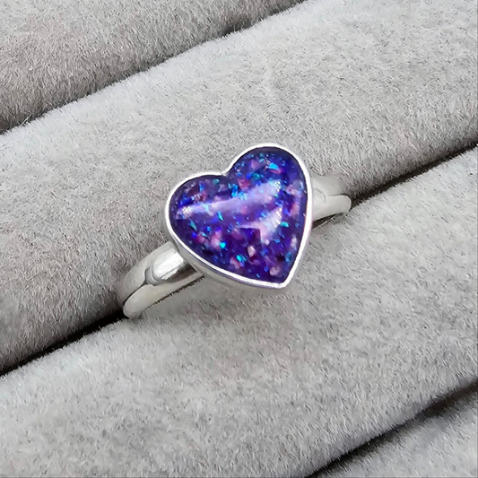 Simple heart ring