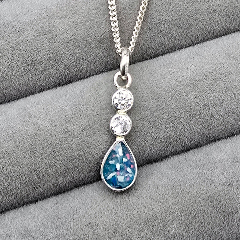 Pear-shaped drop cz pendant