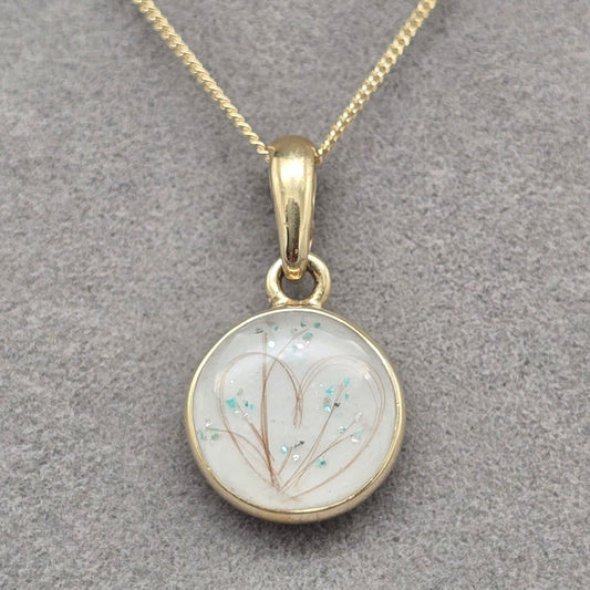 9ct gold Jenna 10mm round pendant