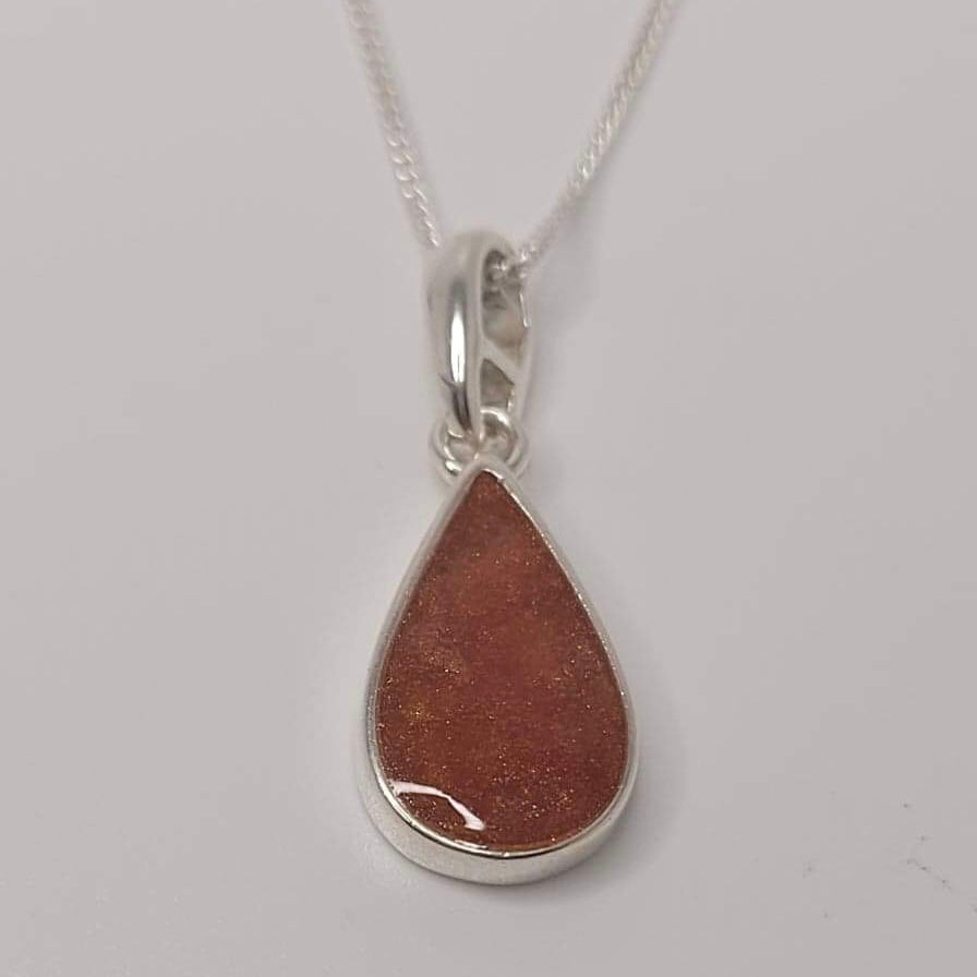 Teardrop pendant